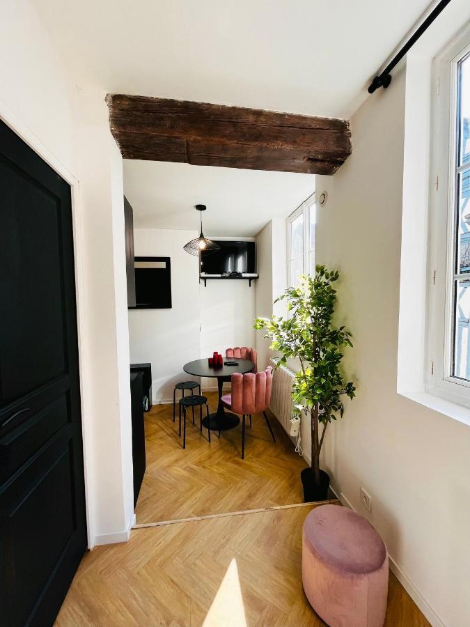 La Roseraie Apartment Руан Екстериор снимка